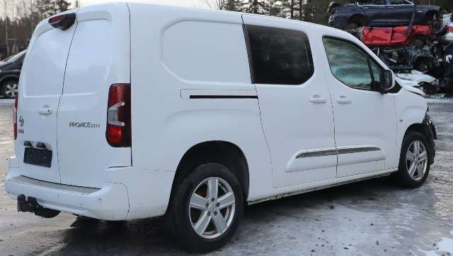 Toyota Proace City 2020-->> delebil , Motorkode: DV5RC, Girkassekode: 