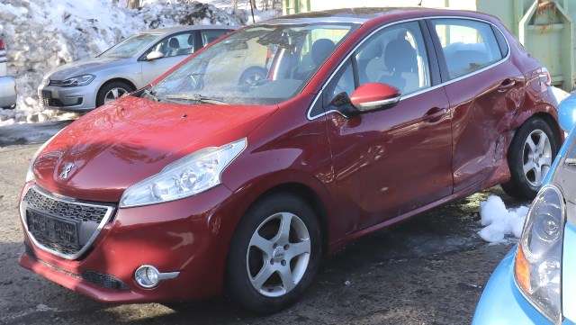 Peugeot 208 2012-2019 (Type I) delebil , Motorkode: HMZ, Girkassekode: 