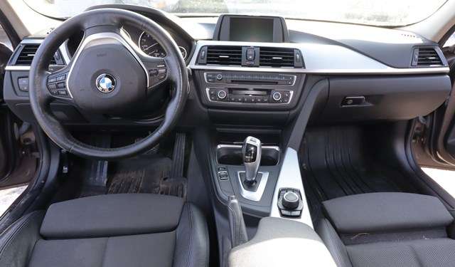 BMW 3-Serie 2012-2018 (F30/F31/F34) (F30/F31/F34), Motorkode: N20-B20 B, Girkassekode: 