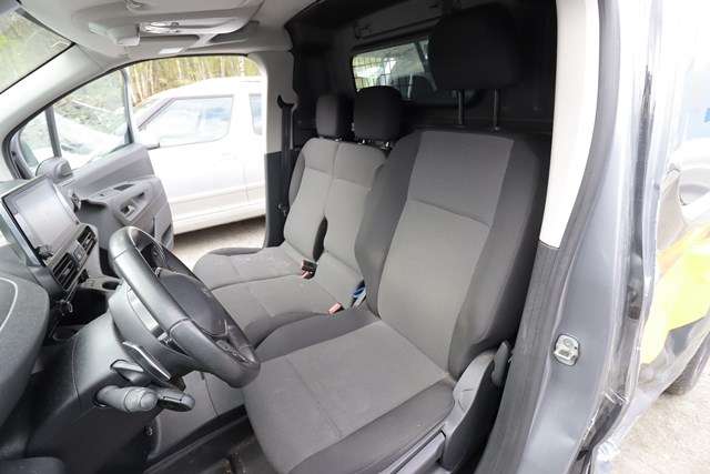 Peugeot Partner 2019-->> (Type III) , Motorkode: YHZ, Girkassekode: