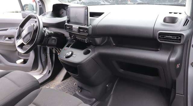 Peugeot Partner 2019-->> (Type III) , Motorkode: YHZ, Girkassekode: