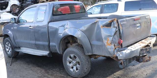 Toyota Hilux 2006-2011 , Motorkode: 2KD-FTV, Girkassekode: 