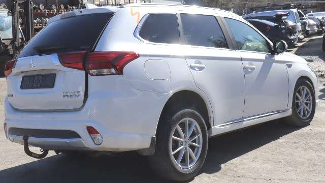 Mitsubishi Outlander 2015-->> (Type III, Fase 2) , Motorkode: 4B11, Girkassekode: 