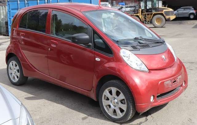 Peugeot iOn 2011-2020 , Motorkode: Y4F1, Girkassekode: 