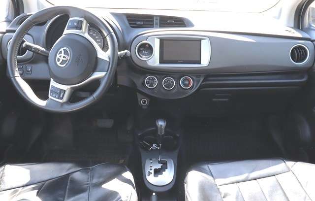 Toyota Yaris 2012-2014 (Type III, Fase 1) delebil , Motorkode: 1NR-FE, Girkassekode: 