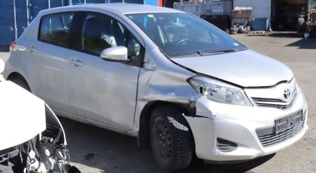 Toyota Yaris 2012-2014 (Type III, Fase 1) delebil , Motorkode: 1NR-FE, Girkassekode: 