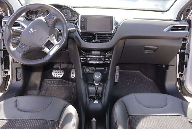 Peugeot 208 2012-2019 (Type I) , Motorkode: HNZ, Girkassekode: