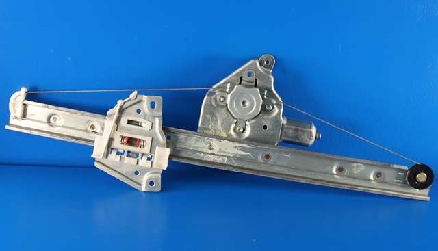 Ruteheis venstre foran til Suzuki Grand Vitara 2005-2015 (Type III)  (DENSO|262100-3530|83460-65J00|)