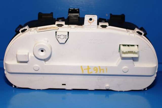 Instrumentpanel til Peugeot 4007 2007-2012 (MITSUBISHI|8100A485|)