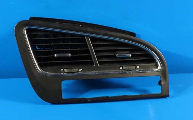 Dashbord friskluftdyse midtkonsoll til Peugeot 5008 2010-2017 (Type I)