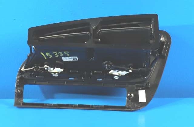 Dashbord friskluftdyse midtkonsoll til Peugeot 5008 2010-2017 (Type I)