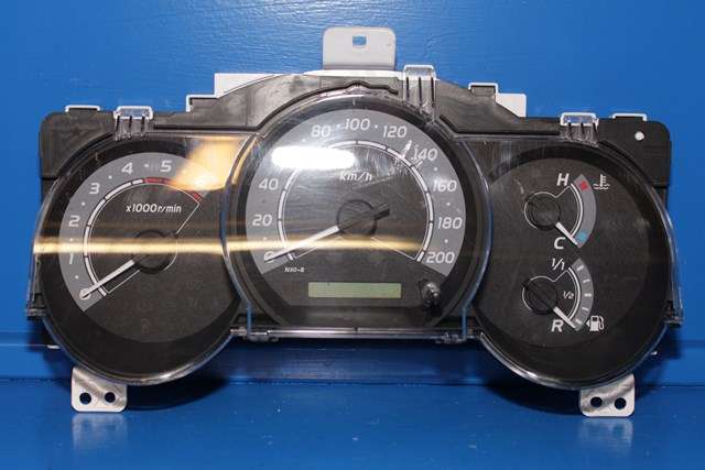 Instrumentpanel til Toyota Hilux, 2006-2011  (TOYOTA|83800-F0051-A)
