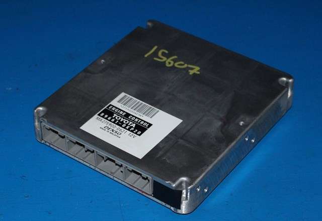 Styreenhet motor til Toyota Hilux, 2006-2011  (DENSO|275900-0621)