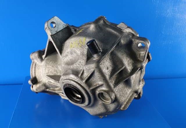 Kardang klokke foran til Mercedes GLK 2008-2015 (X204) (X204) (MERCEDES|221 330 17 02|)