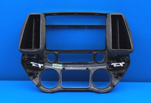 Dashbord friskluftdyse midtkonsoll til Hyundai i20 2009-2014 (Type I) (HYUNDAI|84704-1J640|)