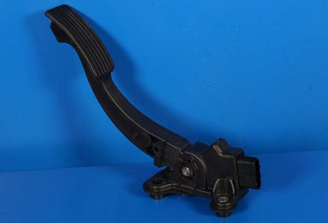 Pedal gass til Peugeot 4008, 2012-2017 (MITSUBISHI|1600A102)