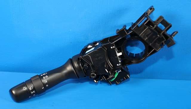 Bryter blink til Toyota Yaris, 2012-2014 (Type III, Fase 1) (TOYOTA|17F937-0D270)