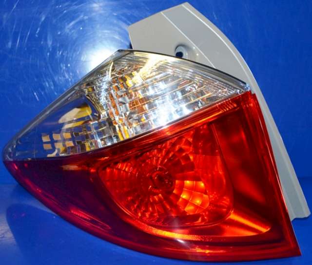 Baklykt venstre til Toyota Verso-S, 2011-2015 (COMBI) (COMBI)