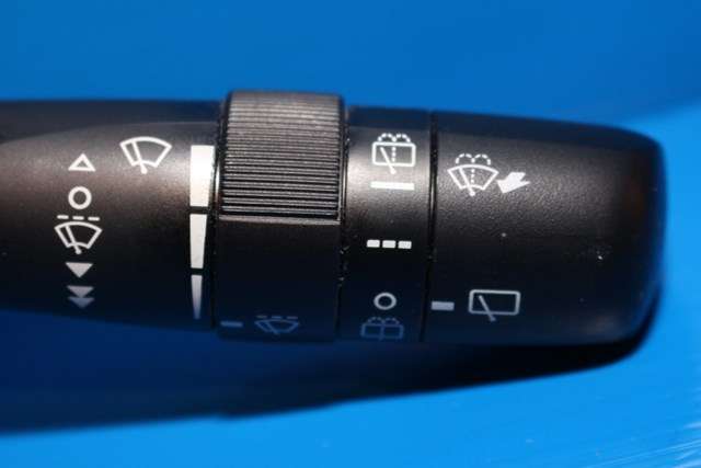 Bryter visker til Toyota Auris 2010-2012 (Type I, Fase 2)  (TOYOTA|17F582-02411|)