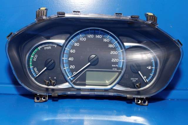 Instrumentpanel til Toyota Yaris, 2014-2020 (Type III, Fase 2)  (DENSO|157560-7773)