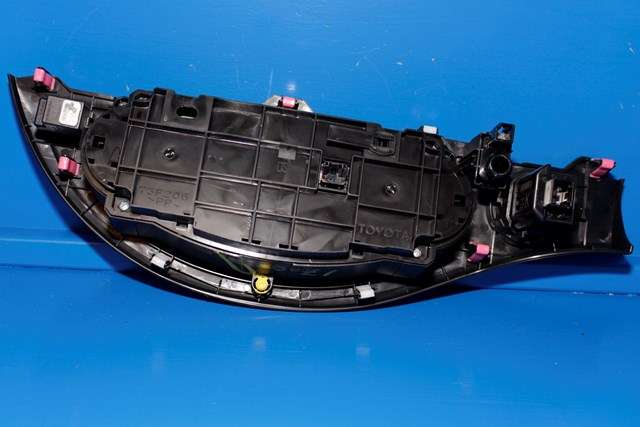 Varmeapparat betjening til Toyota Yaris 2014-2020 (Type III, Fase 2)  (TOYOTA|55900-0D800|)