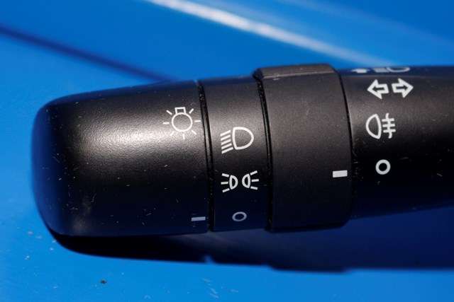 Bryter blink til Toyota Yaris 2014-2020 (Type III, Fase 2)  (TOYOTA|17F937-0D270|)