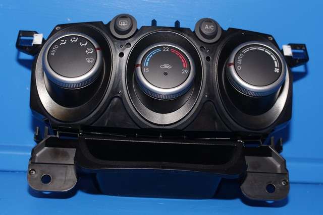 Varmeapparat betjening til Mazda 2, 2011-2014 (Type II, Fase 2) (MAZDA|DP76-61-190A)