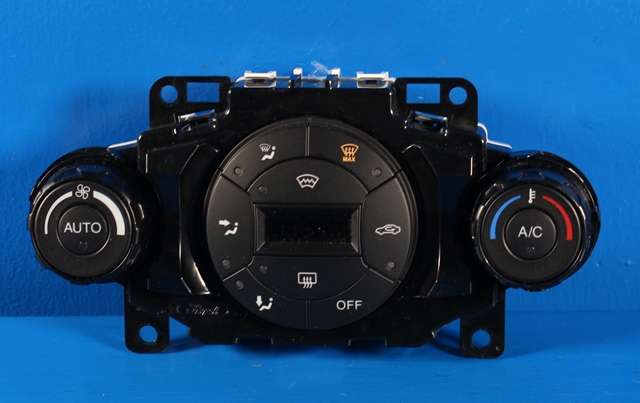 Varmeapparat betjening til Ford Fiesta, 2008-2012 (Type VI, Fase 1)  (FORD|CA6T-18C612-BC)