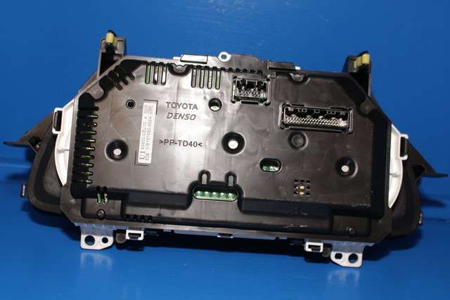 Instrumentpanel til Toyota Auris 2013-2015 (Type II, Fase 1) (TOYOTA|83800-0ZU10|)