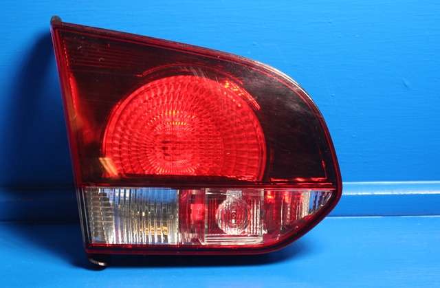 Baklykt venstre indre til VW Golf VI, 2008-2012 (VAG|5K0 945 093 K)