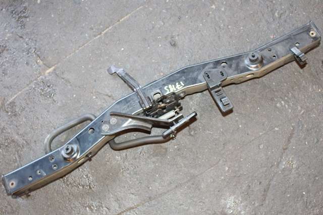 Frontplate øvre til Toyota Auris, 2013-2015 (Type II, Fase 1)  