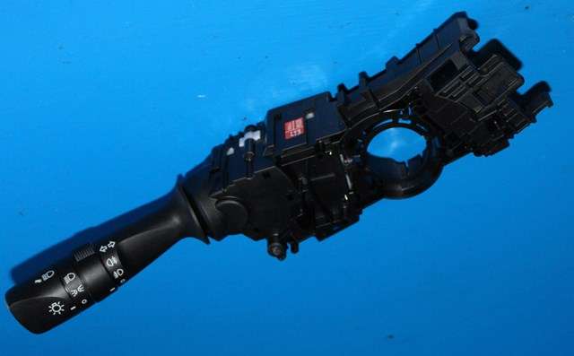 Bryter blink til Toyota Auris, 2013-2015 (Type II, Fase 1)  (TOYOTA|02730-17F850)