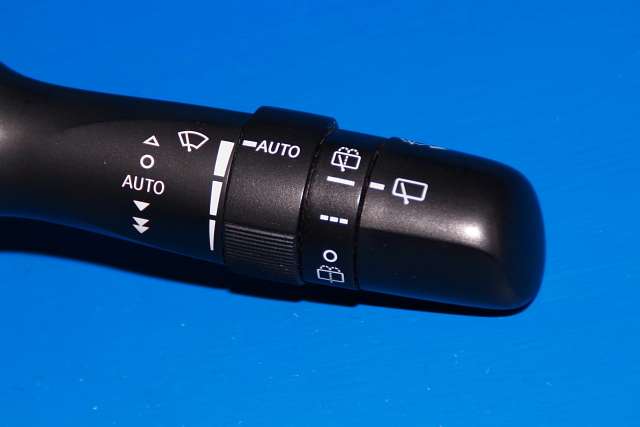 Bryter visker til Toyota iQ 2009-2014  (TOYOTA|48121-17F623|)