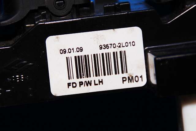 Bryter ruteheis førerdørspanel til Hyundai i30 2007-2012 (Type I) (HYUNDAI|93570-2L010|)