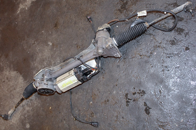 Tannstang elektrisk til VW Caddy, 2010-2015 (Type III, Fase 2)  (VAG|1K1 423 051 ES)