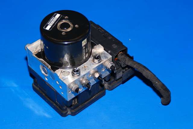 ABS sentral til VW Caddy, 2010-2015 (Type III, Fase 2) (VAG|1K0 614 517 DP)