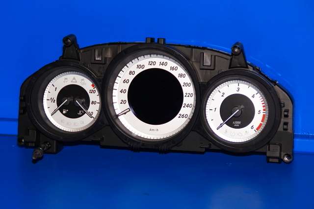 Instrumentpanel til Mercedes C-Klasse, 2011-2014 (Fase 2) (W204) (W204) (MERCEDES|A 204 900 41 08)