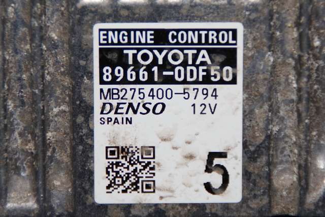 Styreenhet motor til Toyota Yaris 2012-2014 (Type III, Fase 1)  (DENSO|275400-5794|89661-0DF50|)