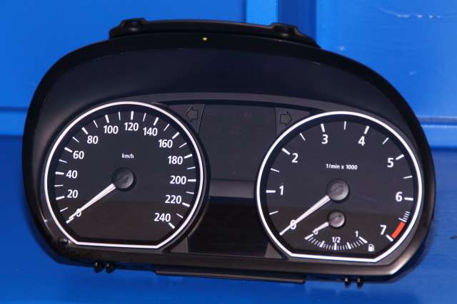 Instrumentpanel til BMW 1-Serie 2004-2011 (E81/E82/E87/E88) (E81/E82/E87/E88) (BORG|1024932-31|6 974 645|)