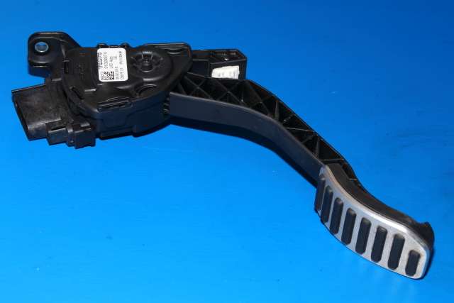 Pedal gass til Volvo V60/V60 CC, 2013-2018 (Type I, Fase 2)  (HELLA|6PV 010 834-36)