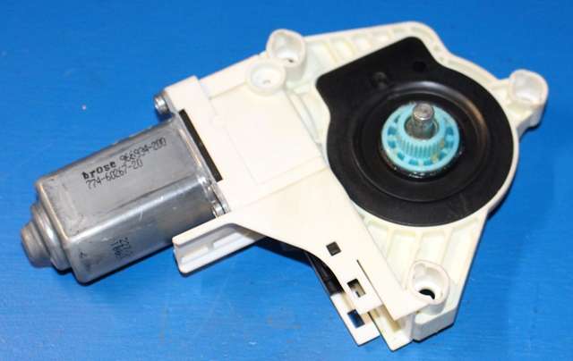 Ruteheis, kun motor, høyre foran til Audi A4, 2007-2014 (Type IV) (B8) (B8) (VAG|8K0 959 802 A)
