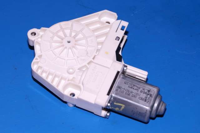 Ruteheis, kun motor, venstre bak til Audi A4, 2007-2014 (Type IV) (B8) (B8) (VAG|8K0 959 811 A)