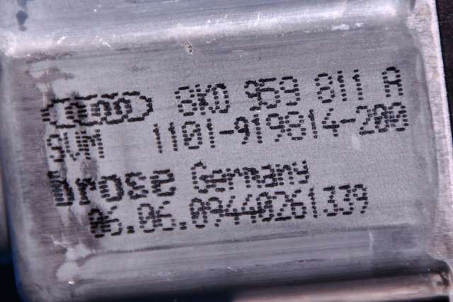 Ruteheis, kun motor, venstre bak til Audi A4 2007-2014 (Type IV) (B8) (B8) (VAG|8K0 959 811 A|)