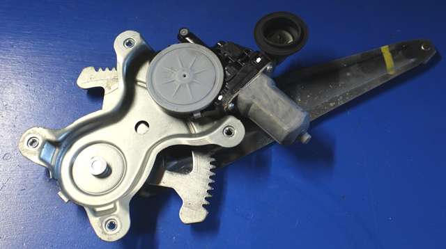 Ruteheis venstre bak til Toyota Land Cruiser 120, 2002-2009 (DENSO|062040-1760)