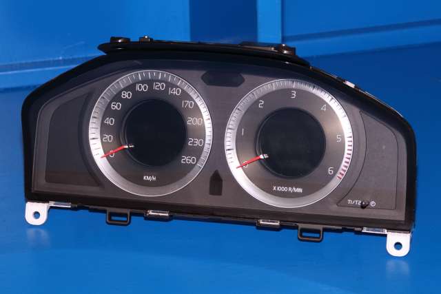 Instrumentpanel til Volvo V70, 2007-2013 (Type III, Fase 1)  (YAZAKI|69199-710U)