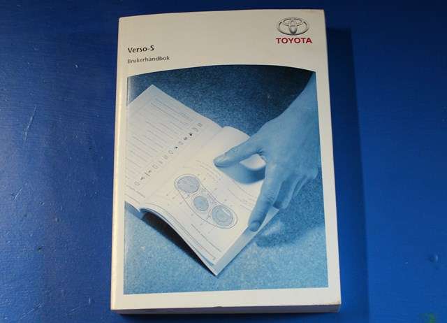 Instruksjonsbok til Toyota Verso-S, 2011-2015 (COMBI) (COMBI)