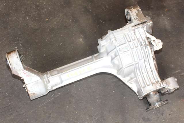 Kardang klokke foran til Nissan Navara 2010-2015 (Fase 2) (D40) (D40)
