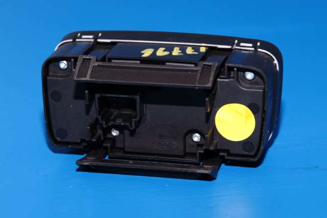 Bryter lys til Ford Fiesta 2008-2012 (Type VI, Fase 1)  (FORD|8A6T-13AB24-BB|)