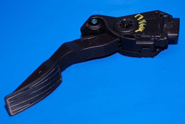 Pedal gass til Suzuki Swift, 2011-2017 (HELLA|6PV 009 074-09)