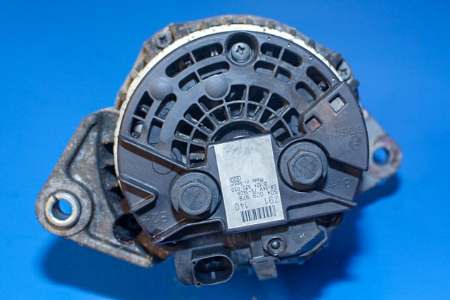 Dynamo diesel til Iveco Daily 2006-2011 (Type IV) (BOSCH|0 124 525 020|504009978. 14 VOLT - 140 AMP|)